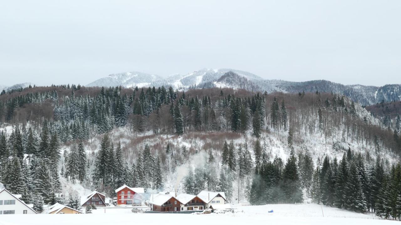 Top Mountain Poiana Brasov Exterior photo